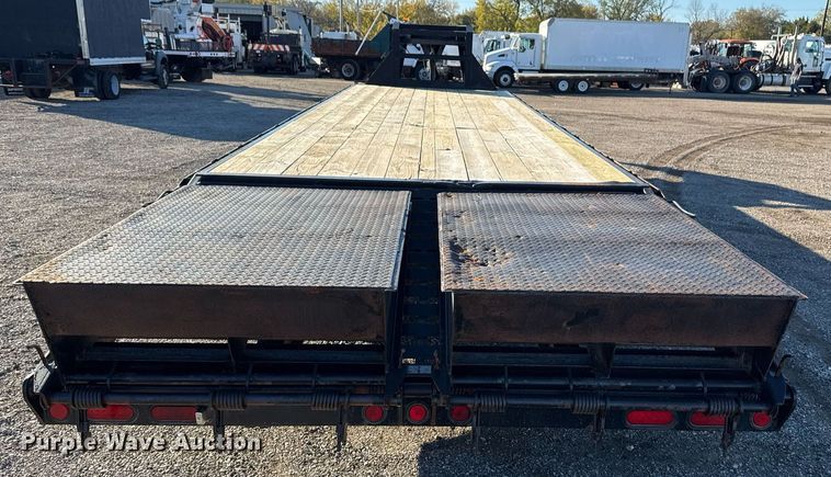 image for item EG2283 2015 PJ Trailers equipment trailer