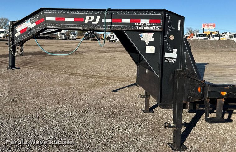 image for item EG2283 2015 PJ Trailers equipment trailer