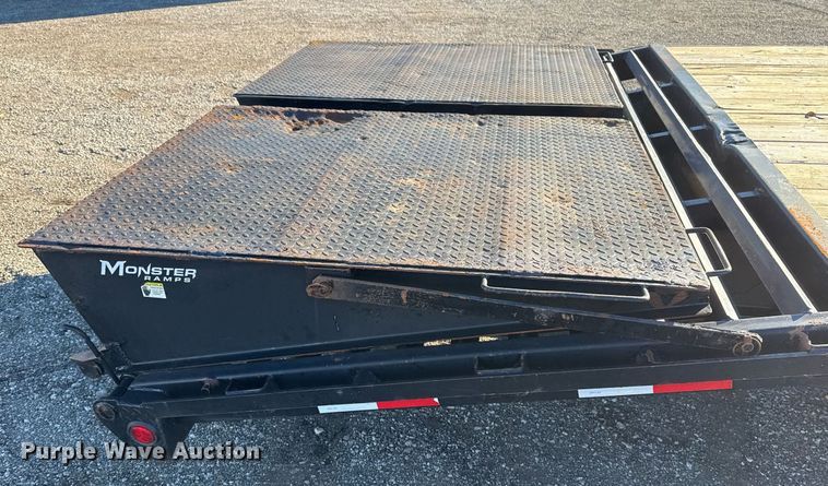 image for item EG2283 2015 PJ Trailers equipment trailer
