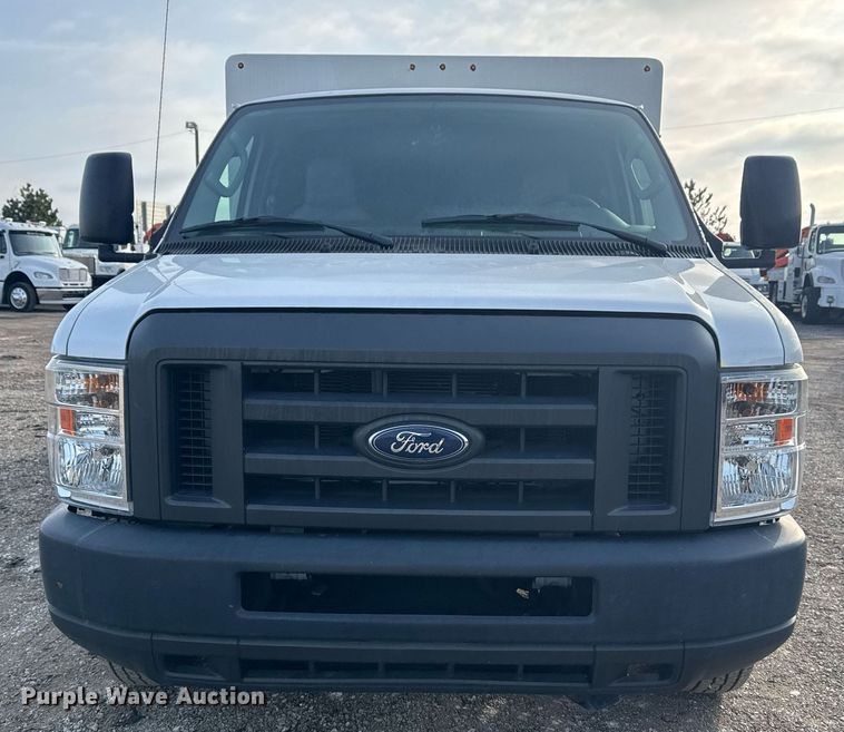 image for item EG2319 2018 Ford E450 Super Duty refrigerated truck
