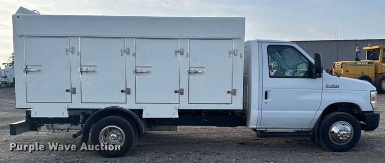 image for item EG2319 2018 Ford E450 Super Duty refrigerated truck