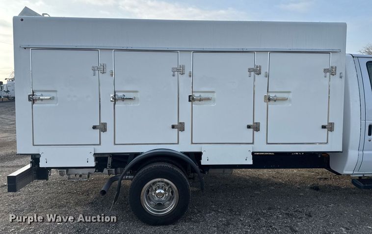 image for item EG2319 2018 Ford E450 Super Duty refrigerated truck