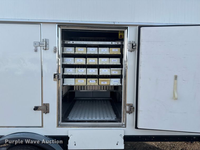 image for item EG2319 2018 Ford E450 Super Duty refrigerated truck