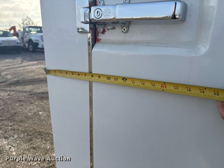 image for item EG2319 2018 Ford E450 Super Duty refrigerated truck