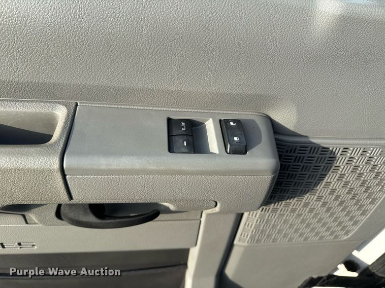 image for item EG2319 2018 Ford E450 Super Duty refrigerated truck