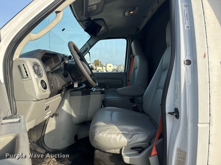 image for item EG2319 2018 Ford E450 Super Duty refrigerated truck