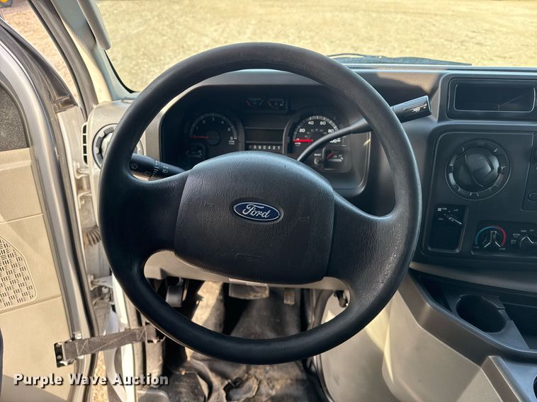 image for item EG2319 2018 Ford E450 Super Duty refrigerated truck