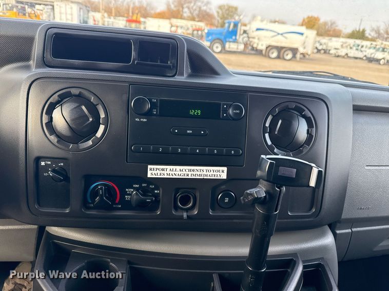 image for item EG2319 2018 Ford E450 Super Duty refrigerated truck