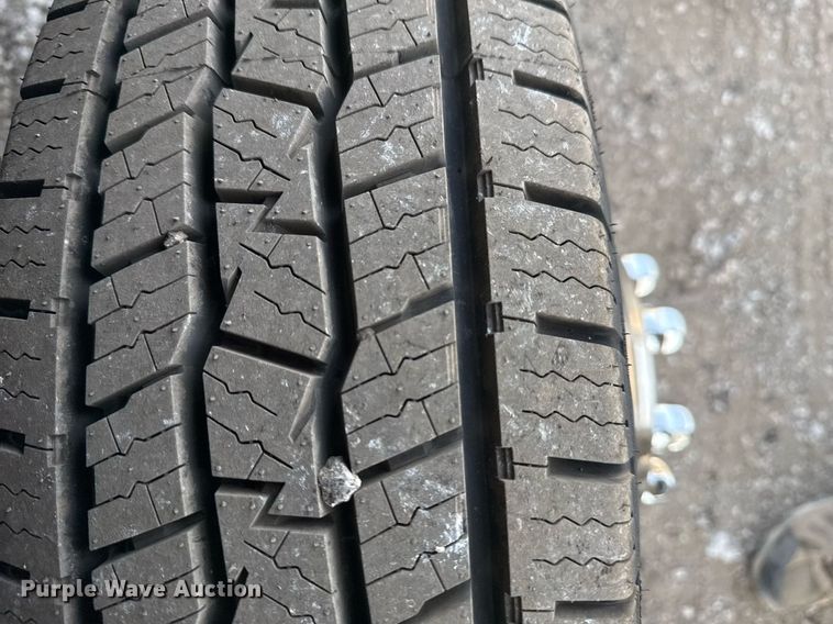 image for item EG2319 2018 Ford E450 Super Duty refrigerated truck