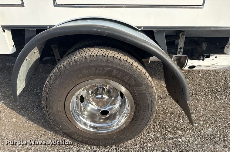 image for item EG2319 2018 Ford E450 Super Duty refrigerated truck