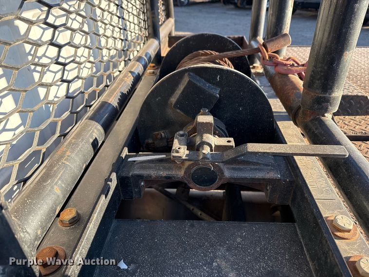 image for item EG2334 2006 Ford F750 Super Duty SuperCab flatbed truck