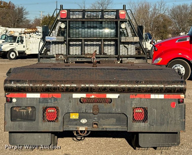 image for item EG2334 2006 Ford F750 Super Duty SuperCab flatbed truck