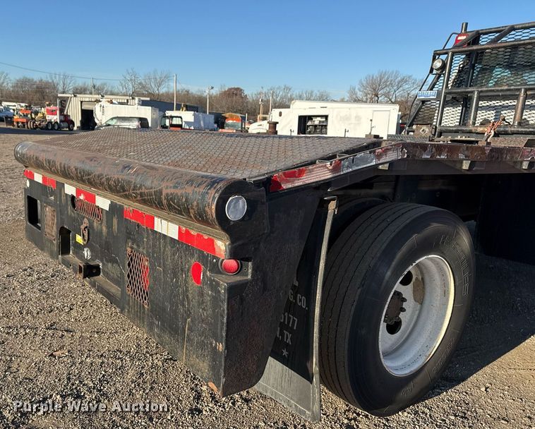 image for item EG2334 2006 Ford F750 Super Duty SuperCab flatbed truck