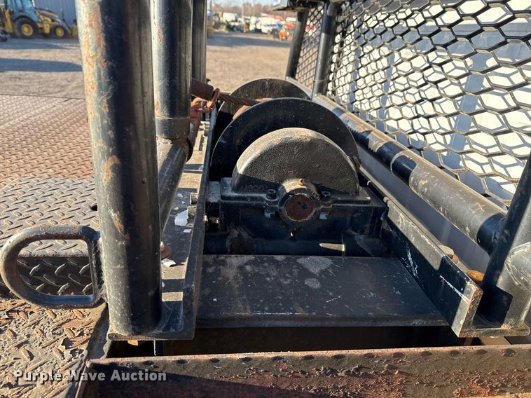 image for item EG2334 2006 Ford F750 Super Duty SuperCab flatbed truck