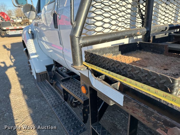 image for item EG2334 2006 Ford F750 Super Duty SuperCab flatbed truck