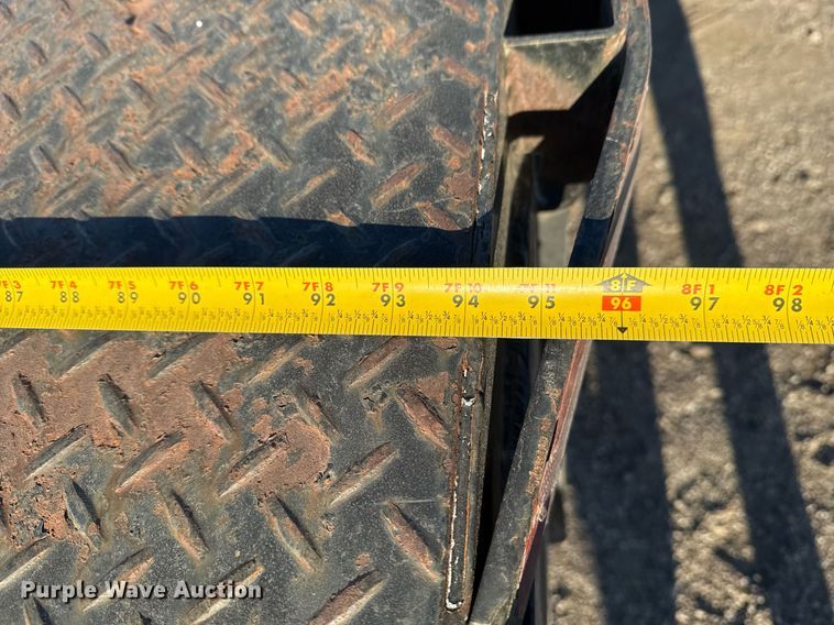 image for item EG2334 2006 Ford F750 Super Duty SuperCab flatbed truck