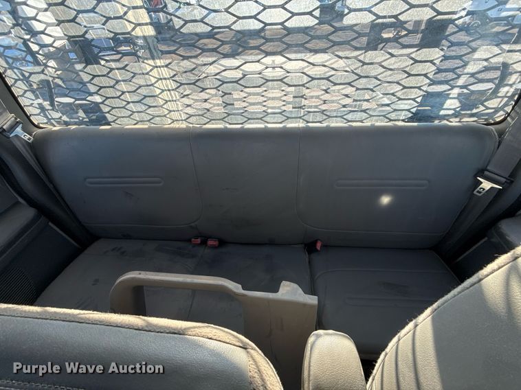 image for item EG2334 2006 Ford F750 Super Duty SuperCab flatbed truck