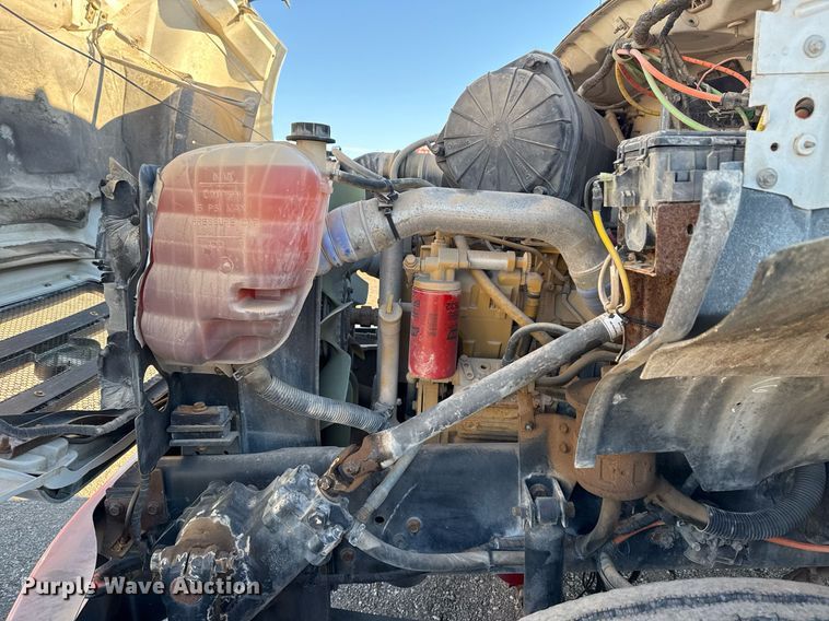 image for item EG2334 2006 Ford F750 Super Duty SuperCab flatbed truck