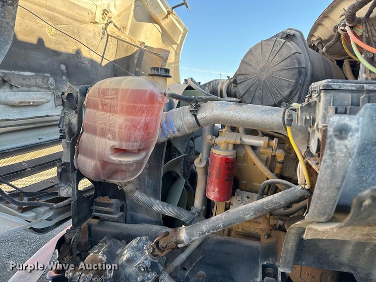 image for item EG2334 2006 Ford F750 Super Duty SuperCab flatbed truck