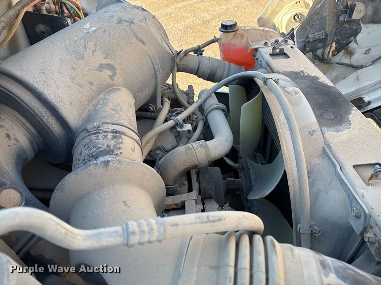 image for item EG2334 2006 Ford F750 Super Duty SuperCab flatbed truck