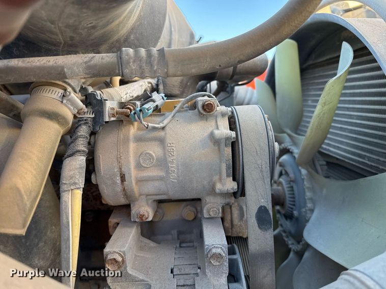 image for item EG2334 2006 Ford F750 Super Duty SuperCab flatbed truck