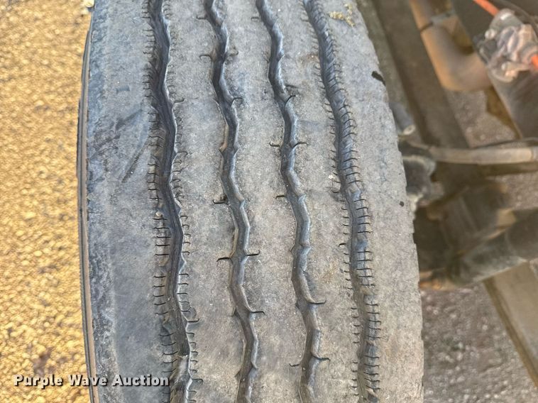 image for item EG2334 2006 Ford F750 Super Duty SuperCab flatbed truck