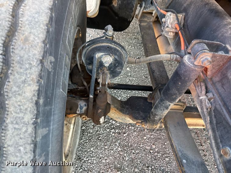 image for item EG2334 2006 Ford F750 Super Duty SuperCab flatbed truck