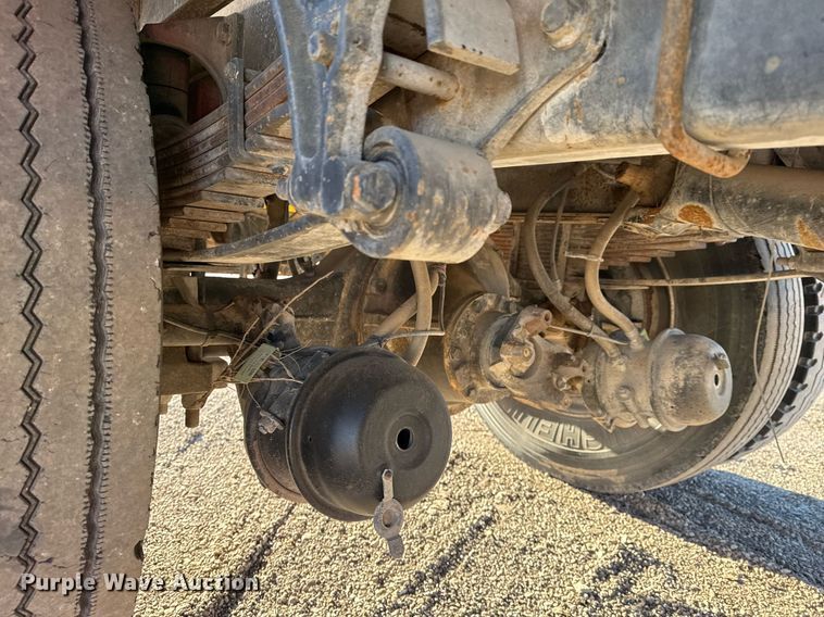 image for item EG2334 2006 Ford F750 Super Duty SuperCab flatbed truck