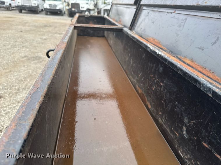 image for item EG2369 2005 Ford F550 Super Duty flatbed truck