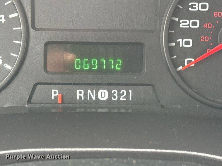 image for item EG2369 2005 Ford F550 Super Duty flatbed truck