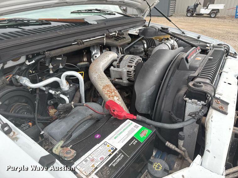 image for item EG2369 2005 Ford F550 Super Duty flatbed truck