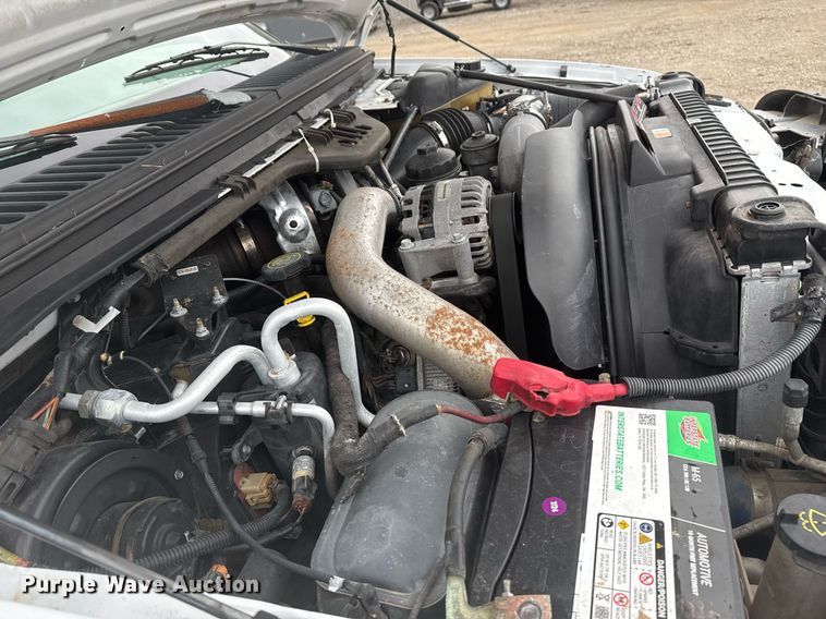 image for item EG2369 2005 Ford F550 Super Duty flatbed truck