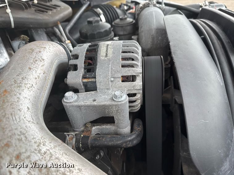 image for item EG2369 2005 Ford F550 Super Duty flatbed truck