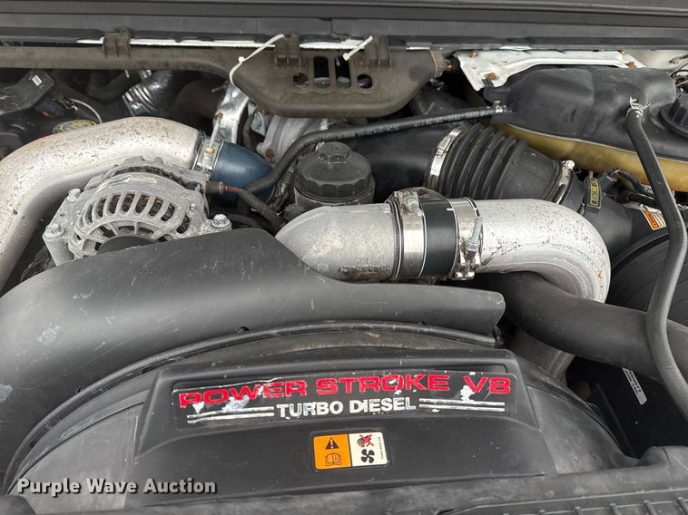 image for item EG2369 2005 Ford F550 Super Duty flatbed truck