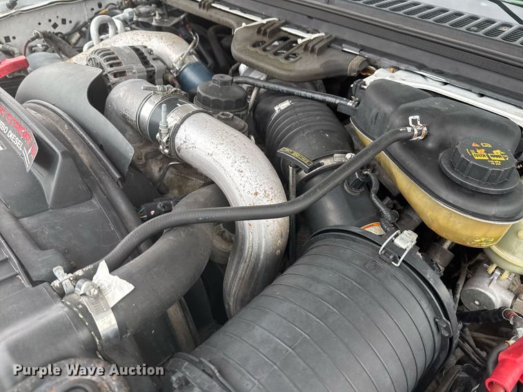 image for item EG2369 2005 Ford F550 Super Duty flatbed truck