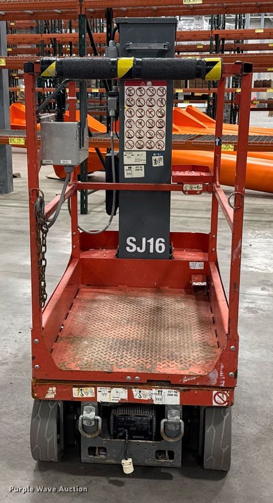 image for item EG7069 2017 Skyjack SJ16 vertical lift