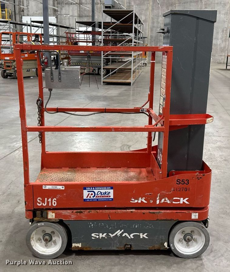 image for item EG7069 2017 Skyjack SJ16 vertical lift