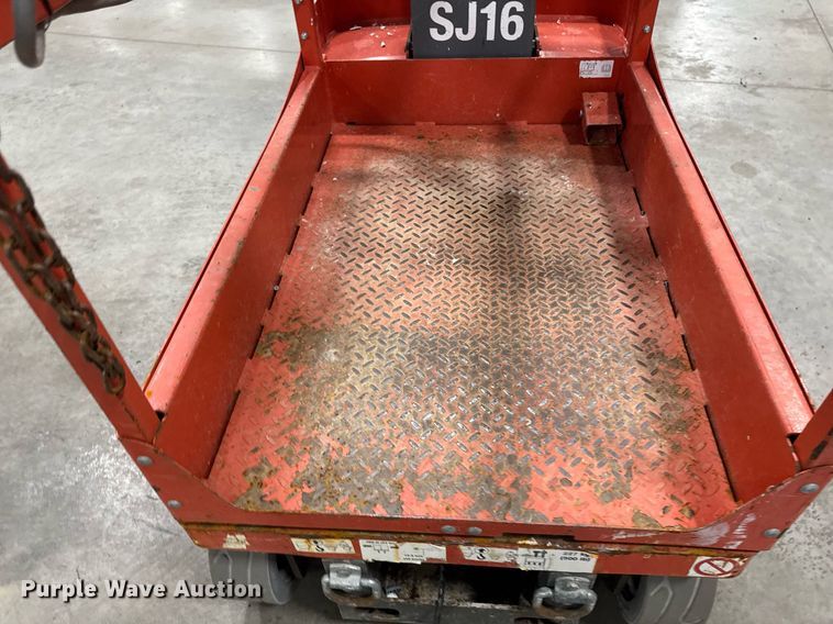 image for item EG7069 2017 Skyjack SJ16 vertical lift