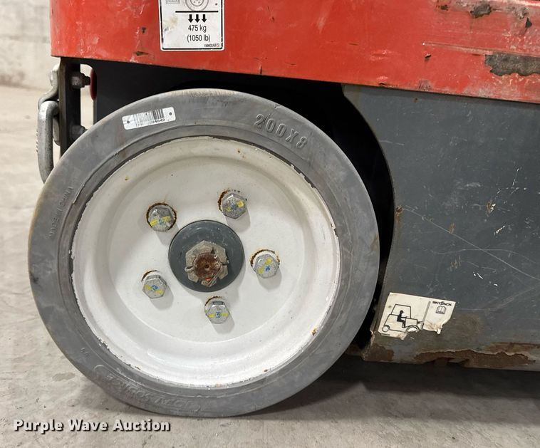 image for item EG7069 2017 Skyjack SJ16 vertical lift