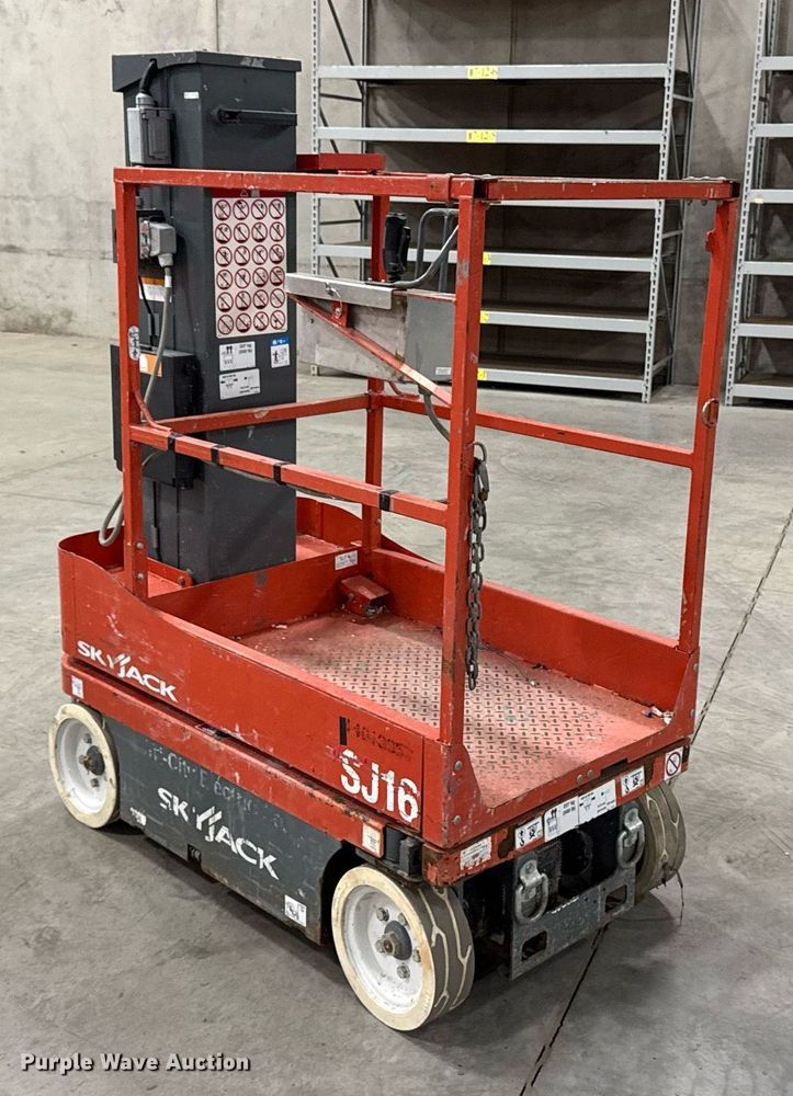 image for item EG7070 2017 Skyjack SJ16 vertical lift