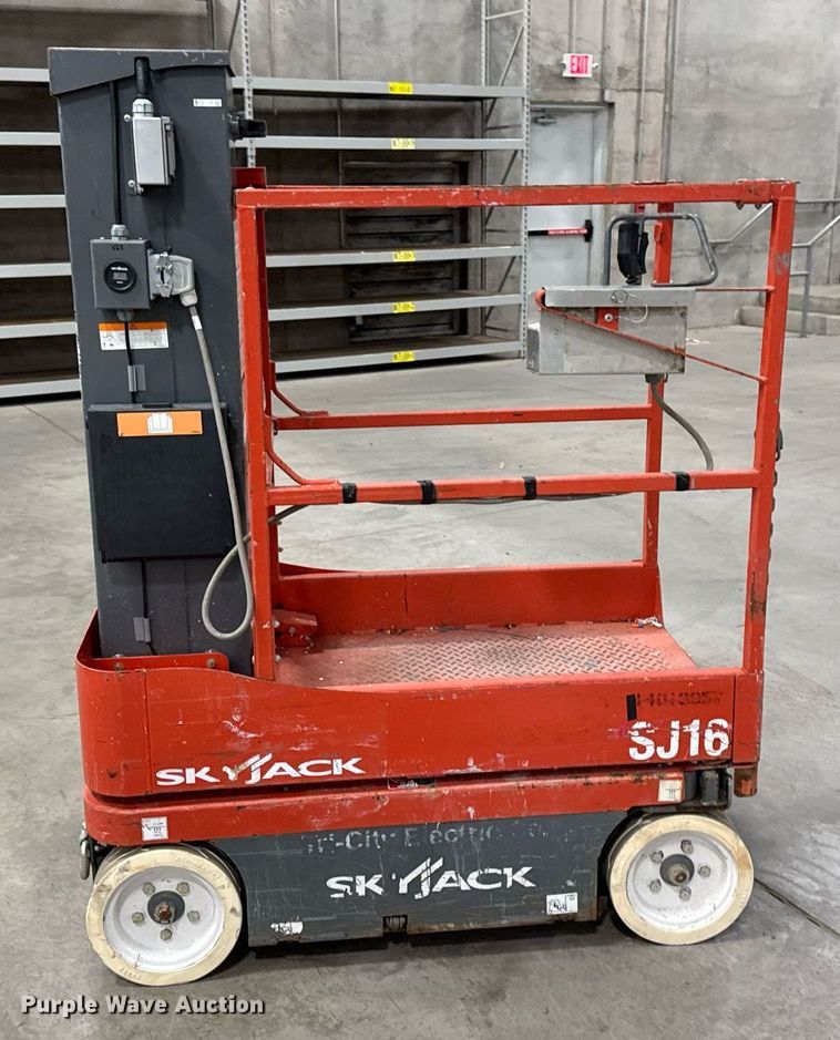 image for item EG7070 2017 Skyjack SJ16 vertical lift