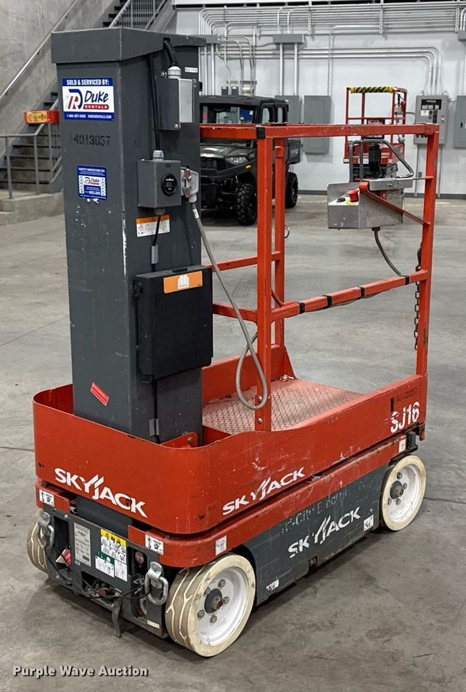 image for item EG7070 2017 Skyjack SJ16 vertical lift