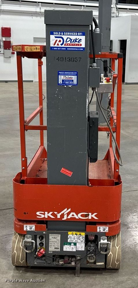 image for item EG7070 2017 Skyjack SJ16 vertical lift