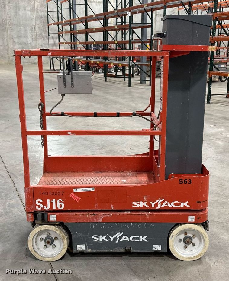 image for item EG7070 2017 Skyjack SJ16 vertical lift