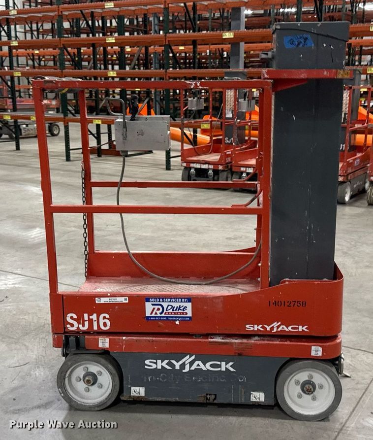 image for item EG7071 2017 Skyjack SJ16 vertical lift