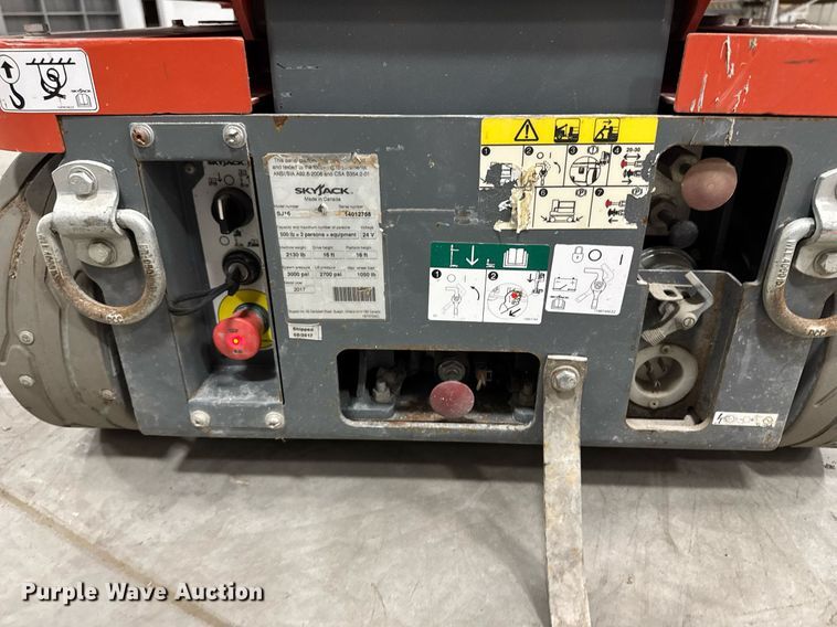 image for item EG7071 2017 Skyjack SJ16 vertical lift