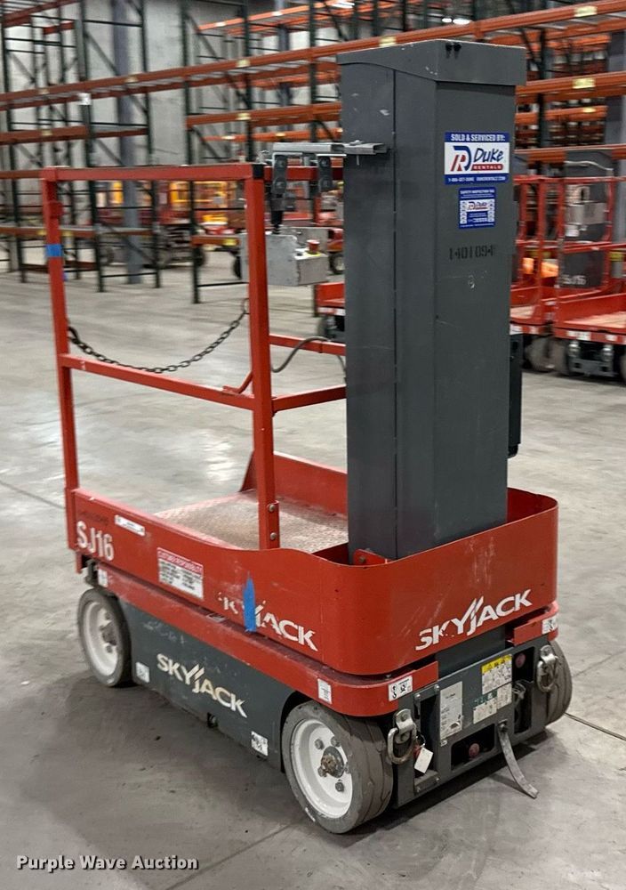 image for item EG7072 2017 Skyjack SJ16 vertical lift