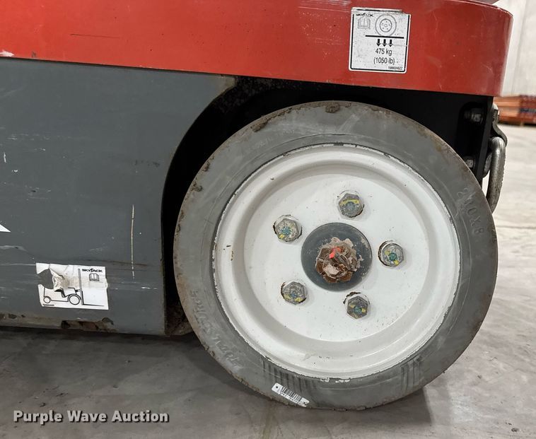 image for item EG7072 2017 Skyjack SJ16 vertical lift