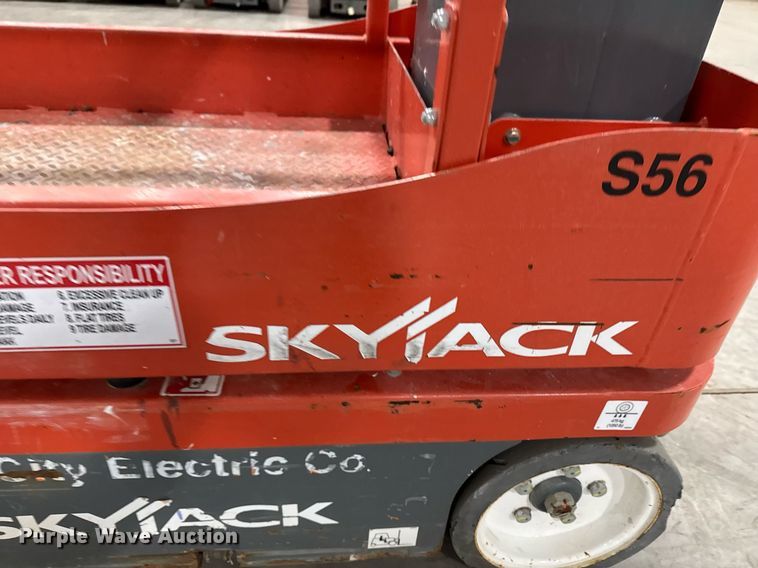 image for item EG7073 Skyjack SJ16 vertical lift