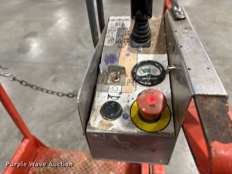 image for item EG7073 Skyjack SJ16 vertical lift